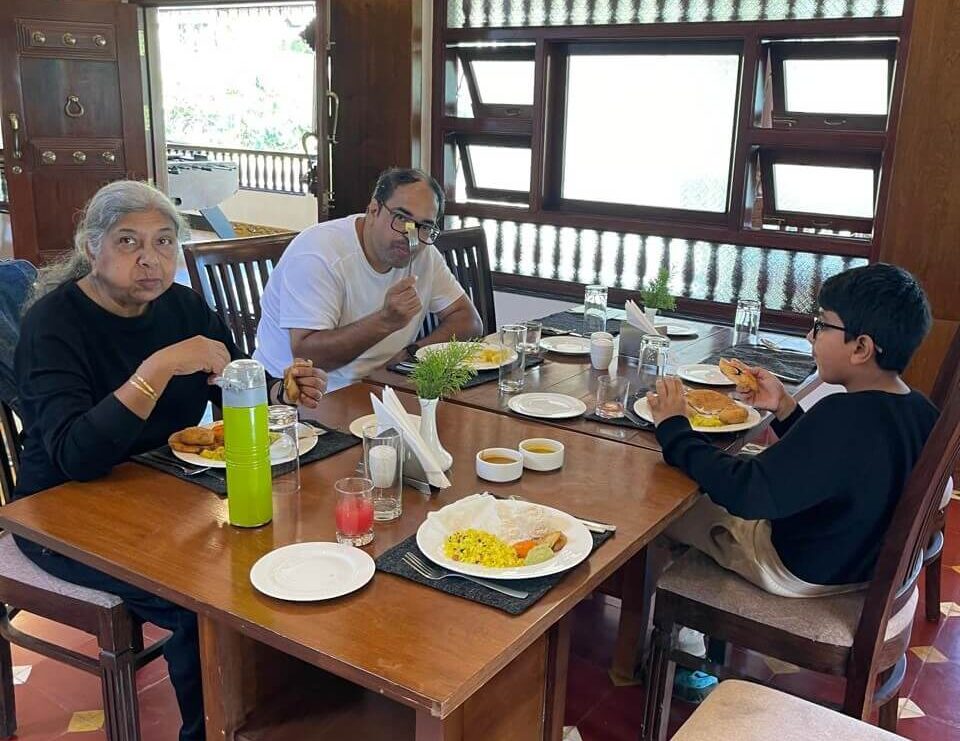 Breakfast mostly leaned towards South Indian cuisine, with just one North Indian option.